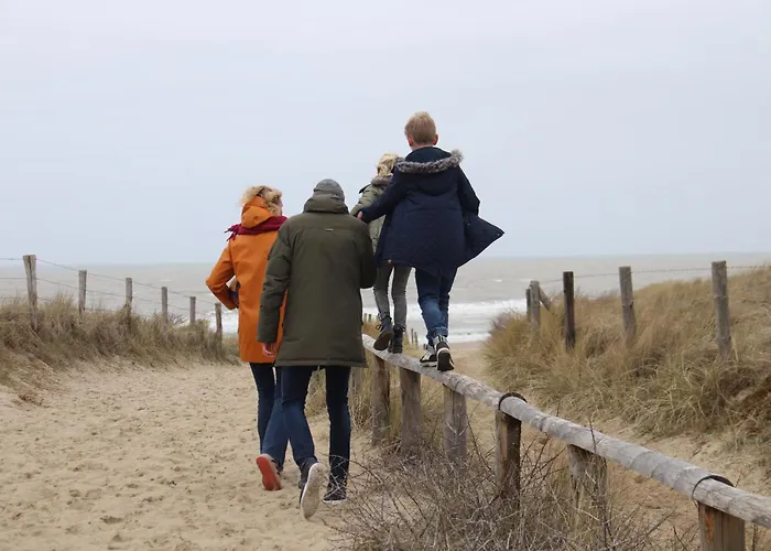 Zomerhuis Zomerbries Holiday home *